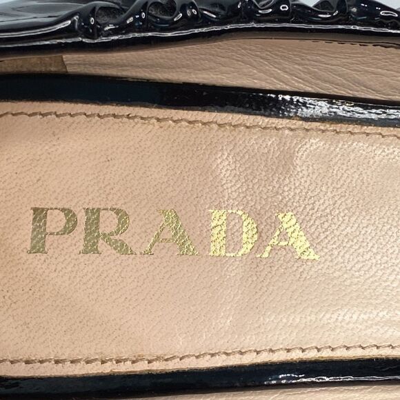 Prada Black Patent Leather Runched Ballet Pump Kitten Heel Size EU 37 - Picture 4 of 17